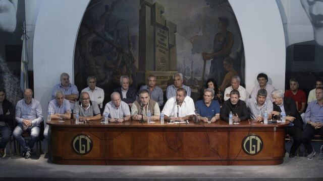 DYN203, BUENOS AIRES, 06/04/2017, CONFERENCIA DE PRENSA DE CGT, HECTOR DAER, CARLOS ACUu00d1A Y JUAN CARLOS SCHMID,  INFORMAN SOBRE EL PARO GENERAL. FOTO:DYN/ALBERTO RAGGIO.