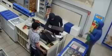 Violento robo a una heladería de Resistencia\u002E (Fuente: Diario Chaco)