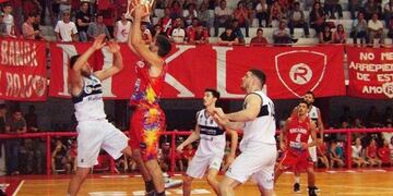 Manuel Olocco la volvió a romper para Rocamora