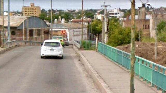 Puente de barrio Yapeyú, ciudad de Córdoba