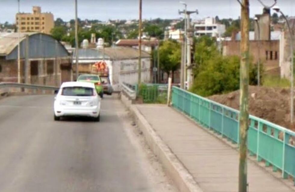 Córdoba violenta: el video del ataque a policías en puente Yapeyú