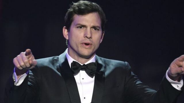 Ashton Kutcher publicó su número de celular para estar más cerca de sus fans\u002E (Web)