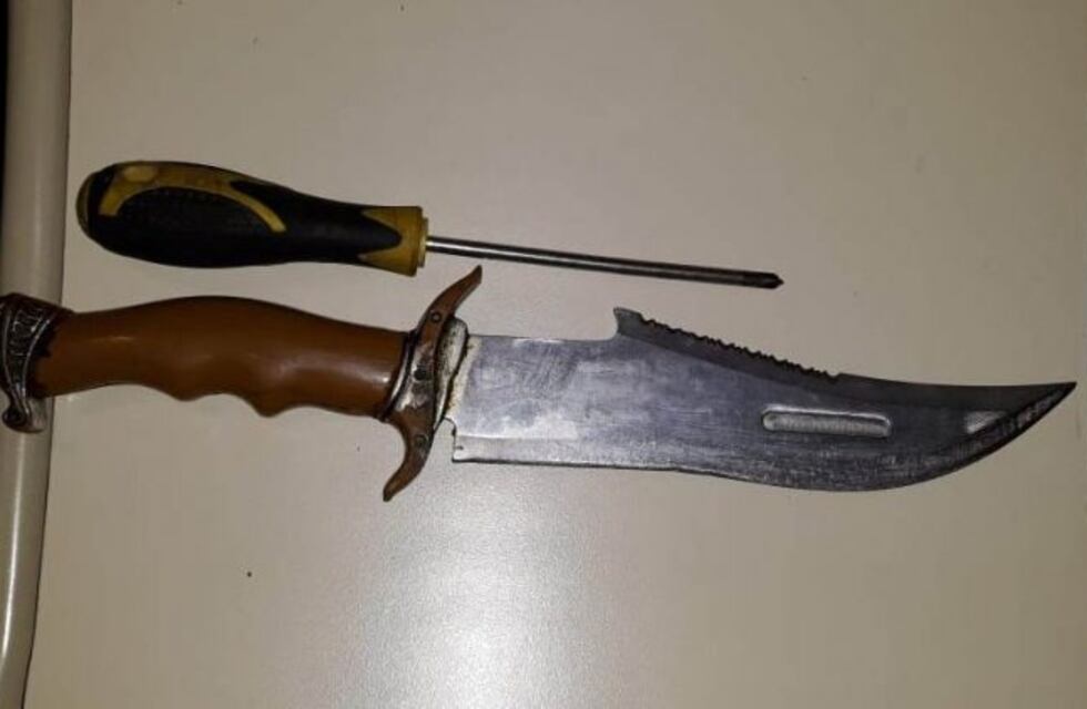Abordaron a un joven a punta de cuchillo y fueron detenidos tras un operativo cerrojo