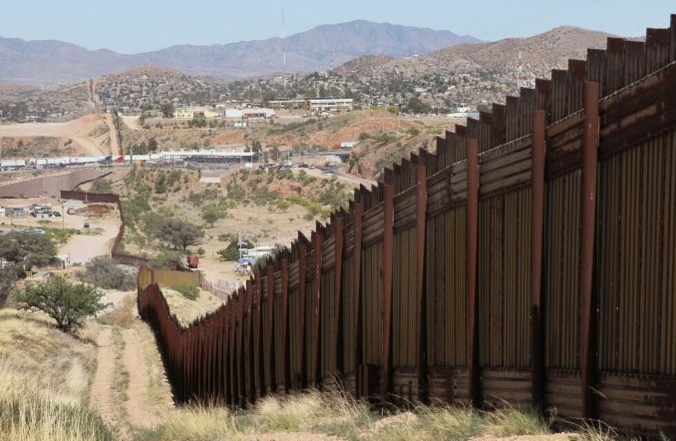 Estados Unidos ya puso fecha para comenzar a construir el muro en la frontera con México