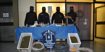 Desmantelaron una fábrica de aceite de marihuana en Salta\u002E (Policía de Salta)