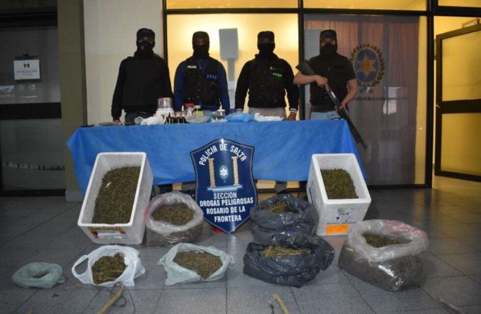 En operativo de película desmantelaron una fábrica de aceite de marihuana