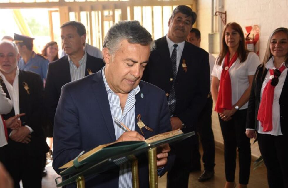 Cornejo destacó los avances en política educativa en su gestión