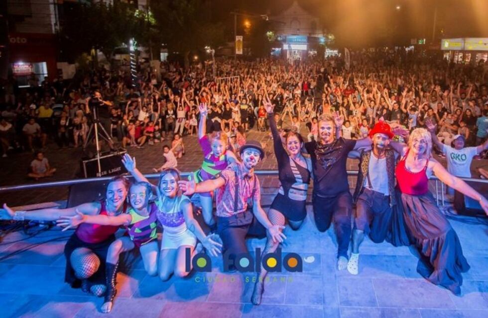 Exitoso comienzo de "La Falda Bajo las Estrellas 2020"