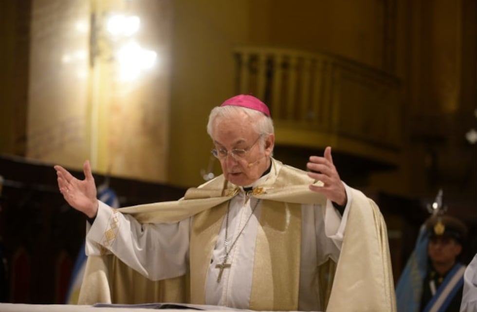 El arzobispo de Córdoba presenta su renuncia, al Papa