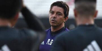 Marcelo Gallardo, mano a mano con sus dirigidos\u002E