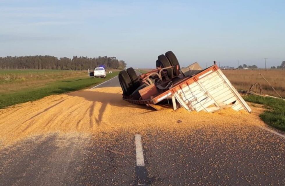 Impactante: así quedó el camión que manejaba un conductor borracho