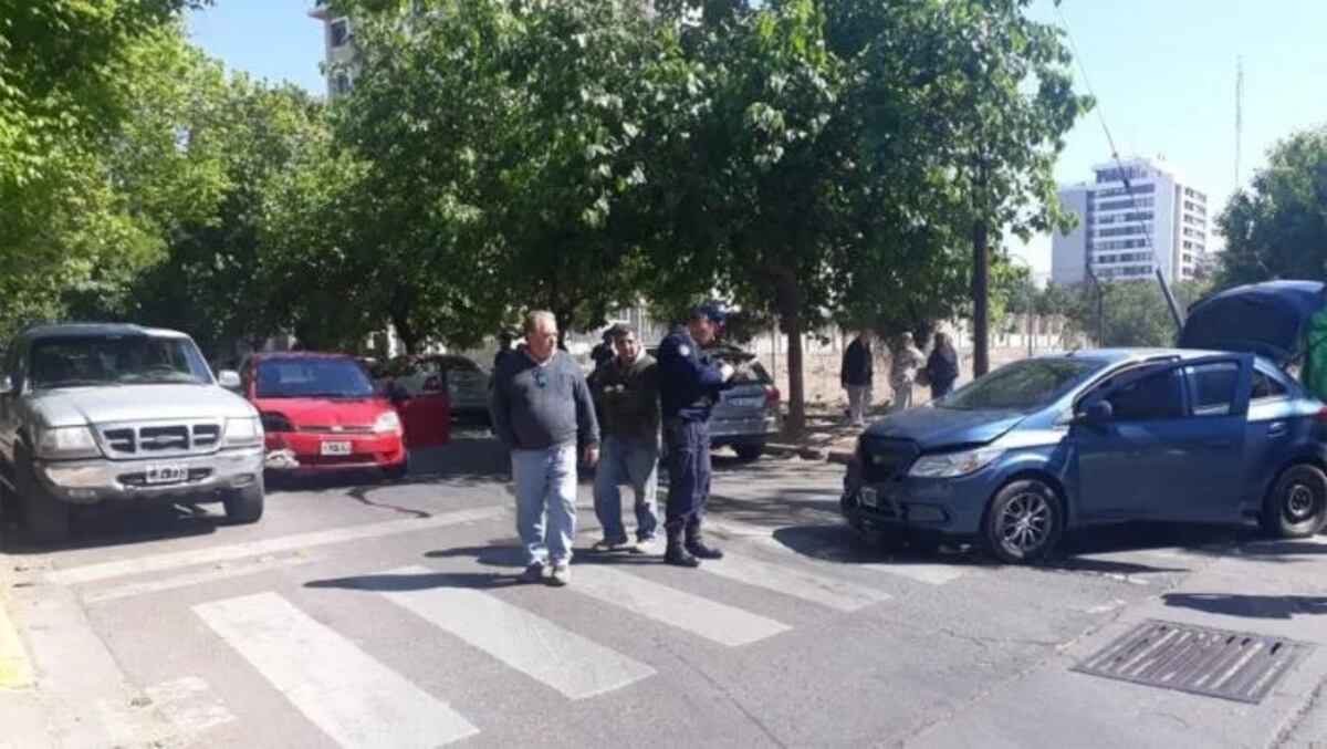 Choque e intento de fuga en pleno centro de Mendoza