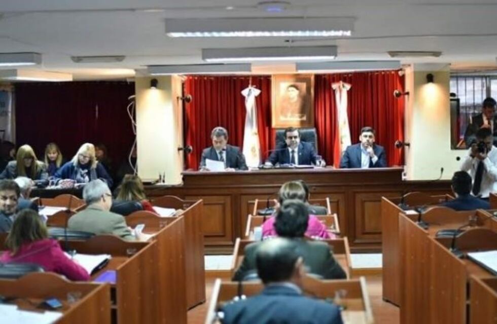 El oficialismo resolvería este viernes la suspensión de las PASO