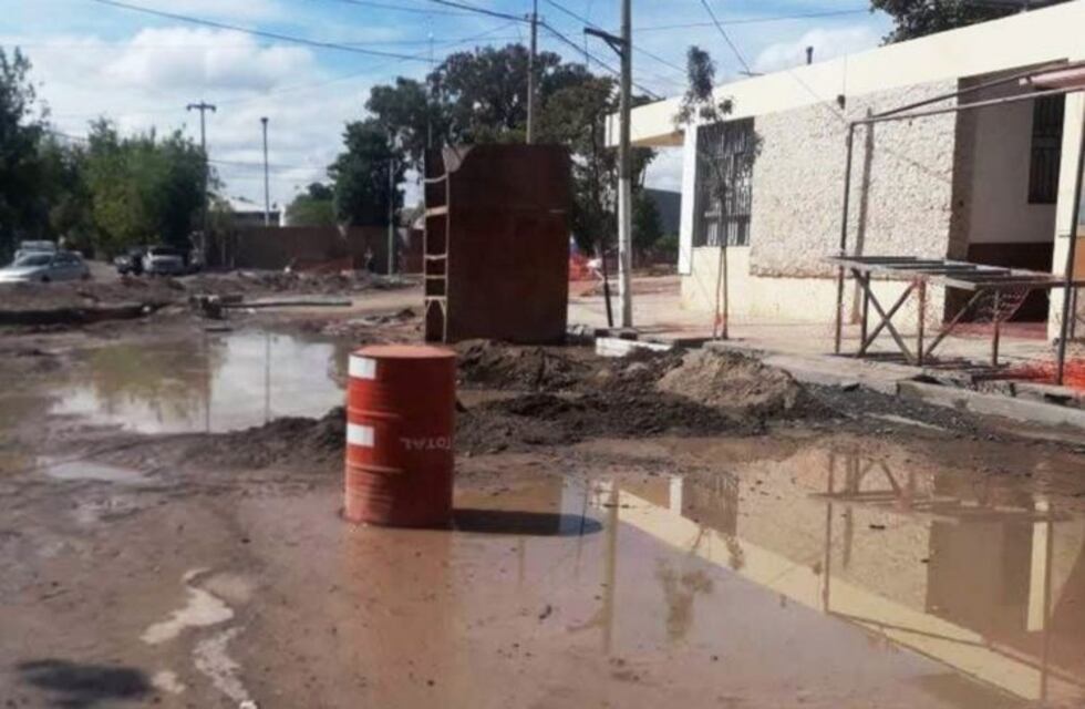 Estaban haciendo la cloaca y dejaron a 15 mil familias sin agua