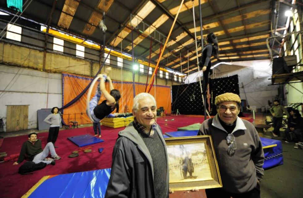 Los Hermanos Videla, padres del circo