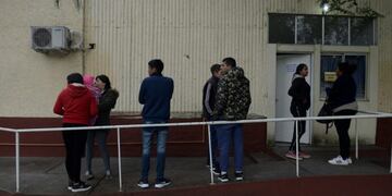 Las consultas de jóvenes porteños son recibidas en Campo de Mayo\u002E (Emmanuel Fernández)