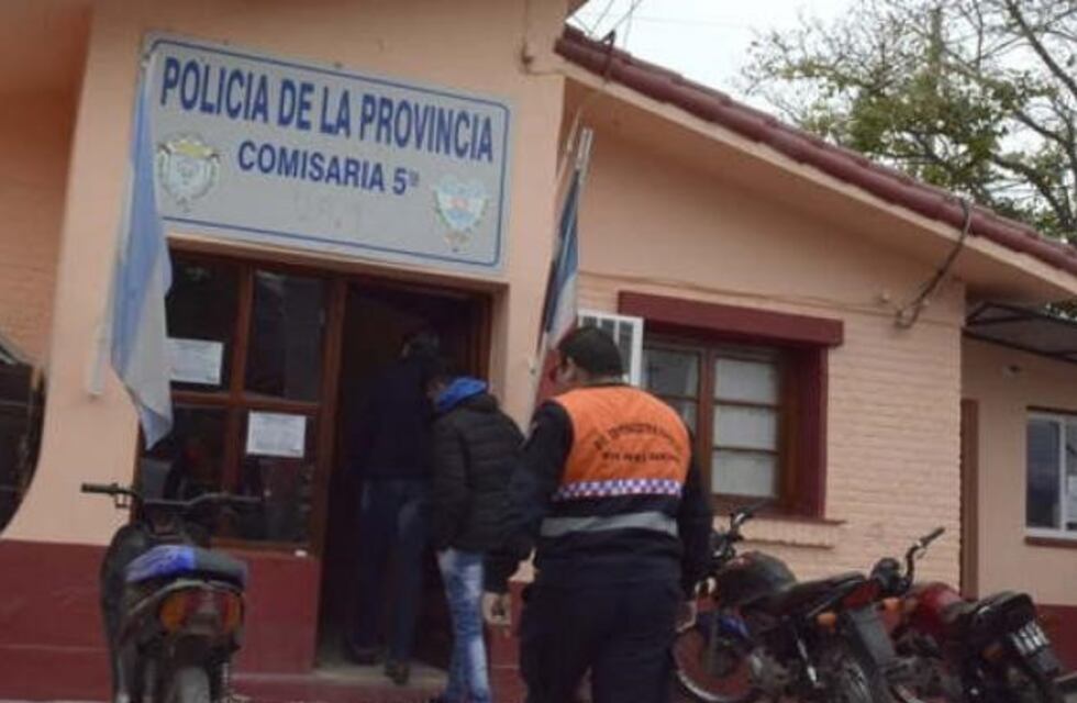 Detienen a un hombre que estaba golpeando a una mujer y había amenazado a dos albañiles