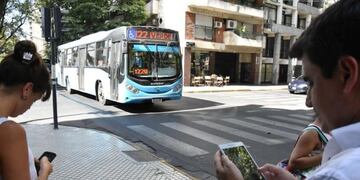 El Observatorio Social del Transporte analizó el funcionamiento durante cinco horas en Laprida y Córdoba\u002E (Facebook)