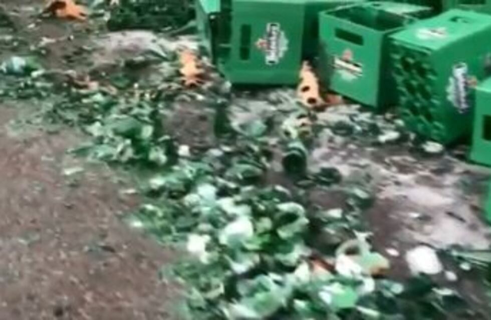 Autopista Del Oeste: continúan las demoras por el vuelco de un camión de cervezas