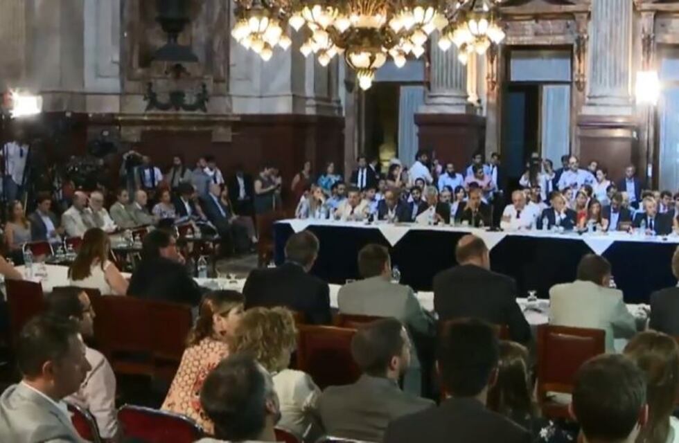 Con la ausencia de Cristina Kirchner, el Senado debate el Presupuesto