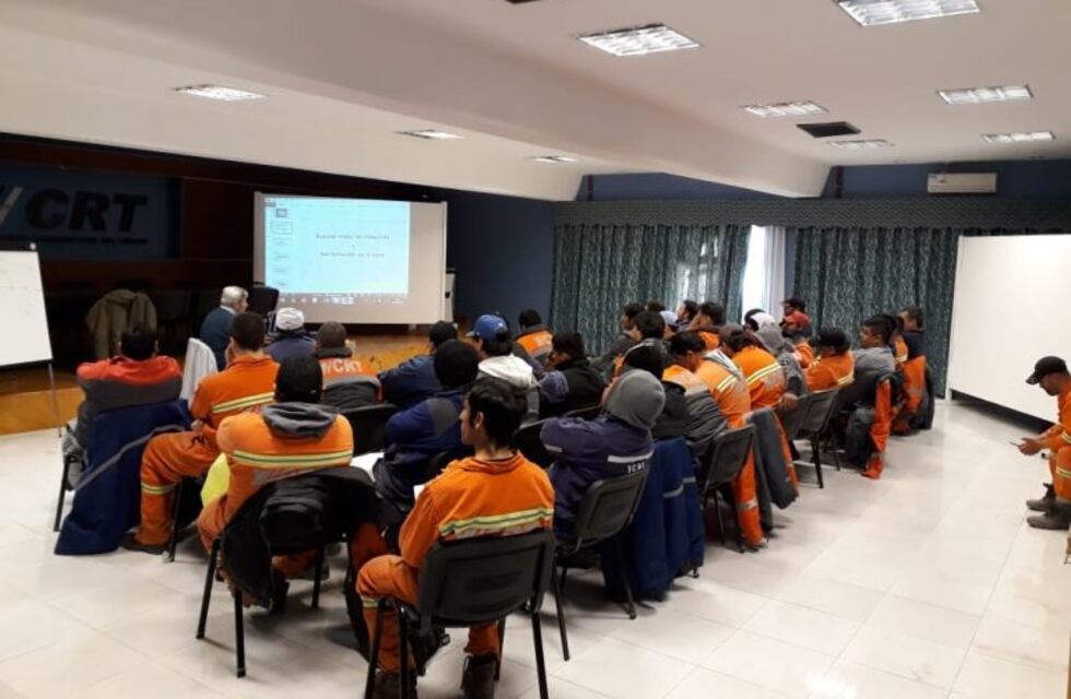 Trabajadores de YCRT se capacitaron en uso de explosivos