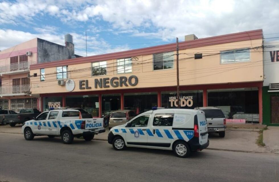 Robo en La Pilar: hay dos detenidos y buscan la caja fuerte