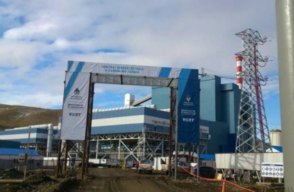Río Turbio: comenzó entrega de nueva indumentaria al personal de YCRT