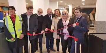 El macrismo dijo presente durante el corte de cintas en el Aeropuerto de Fisherton\u002E (Vía Rosario)