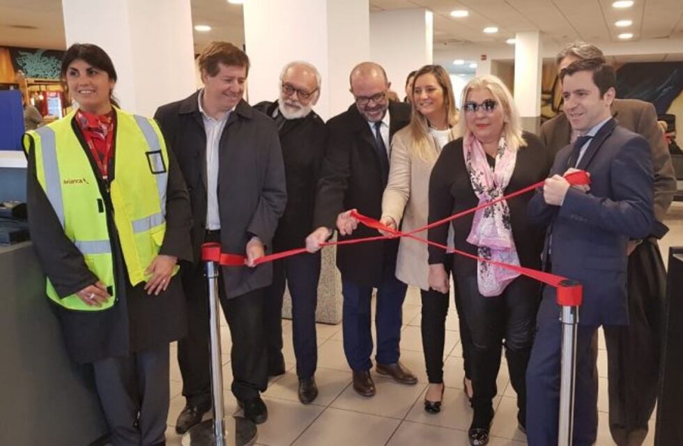 Avianca inauguró los vuelos entre Rosario y Reconquista con Lilita como pasajera estelar