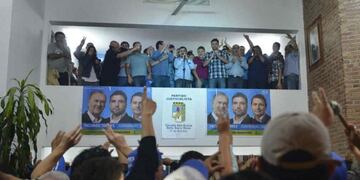 Elecciones de 2015\u002E La dupla Facundo Torres/Juan Manuel Saieg obtenía la victoria; uno de los pocos momentos en los últimos años en que el partido estuvo abierto y repleto de militantes\u002E