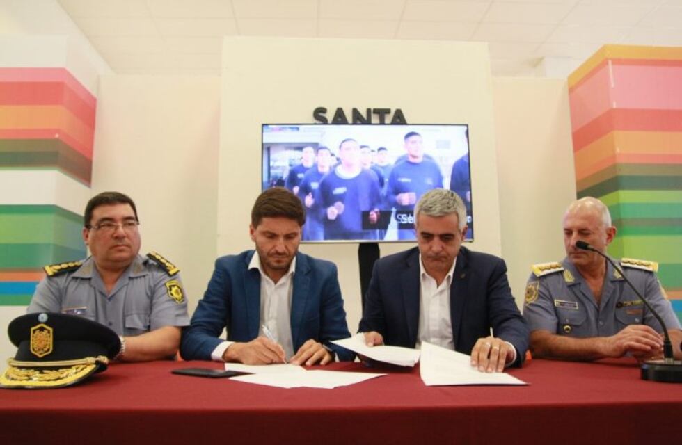 Pullaro advirtió que "se perdió mucho tiempo" en la transición con Perotti