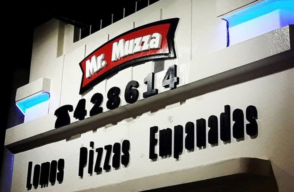 Robaron una moto de delibery a una pizzería