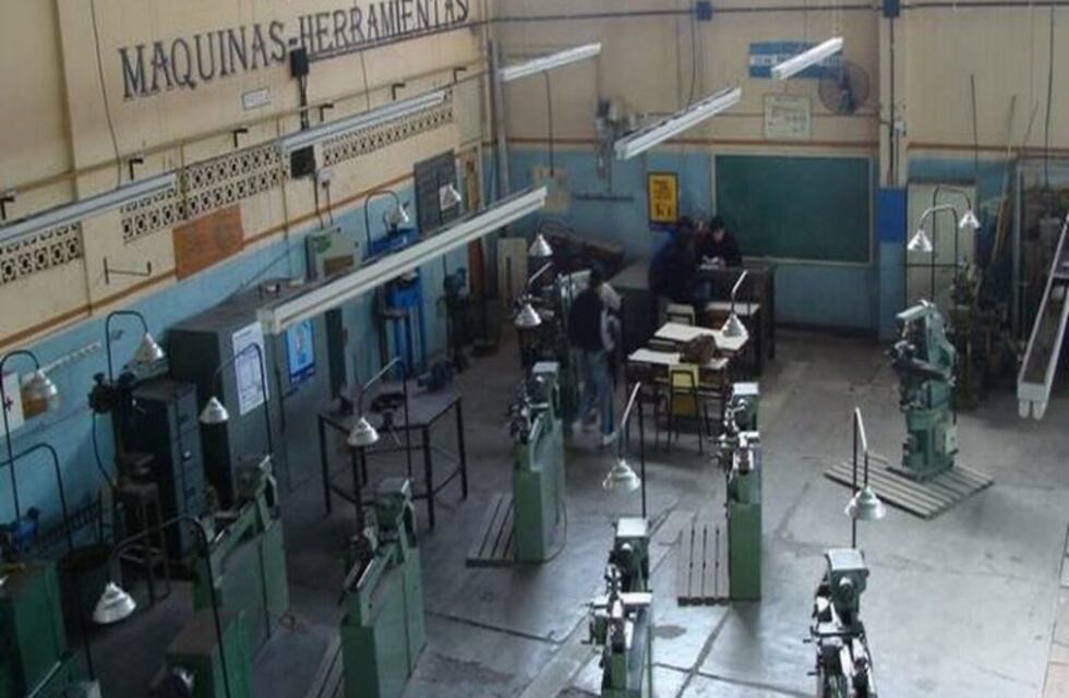 Una escuela técnica busca alumnos para no cerrar talleres