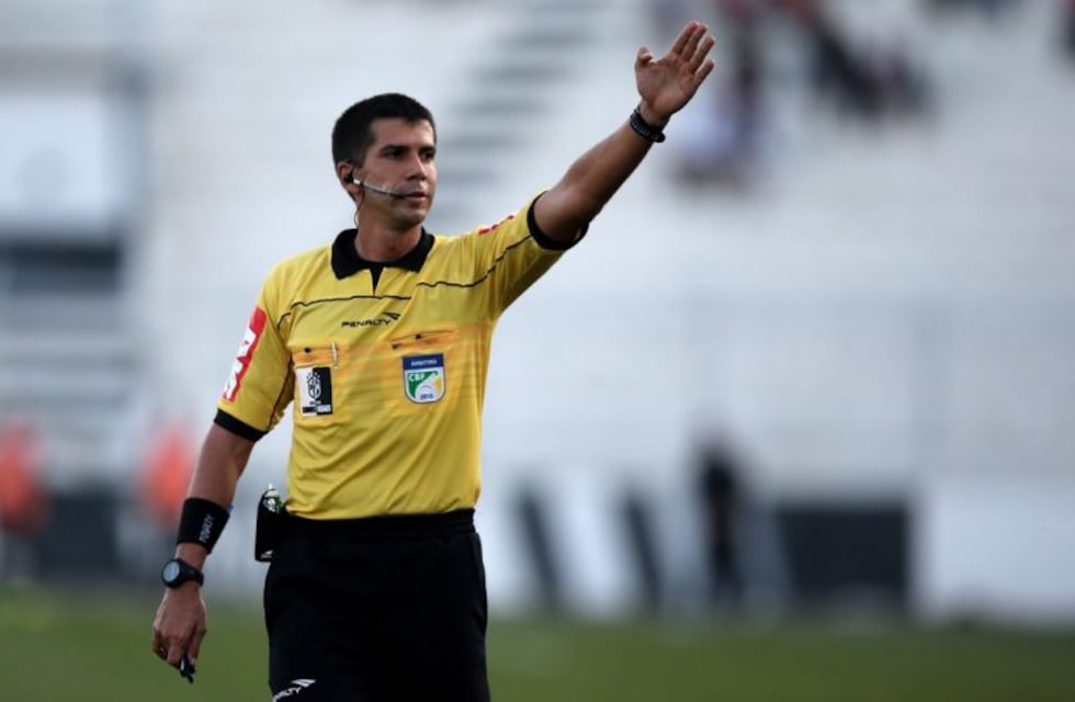Copa Libertadores: Bruno Arleu, el árbitro designado para el duelo de ida entre Independiente Medellín y Atlético Tucumán