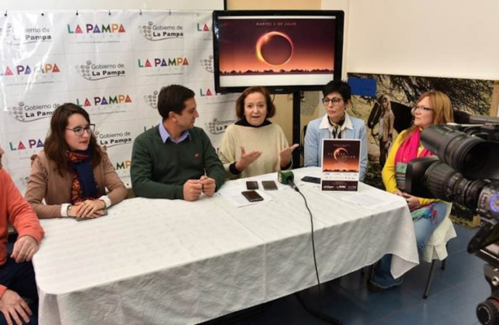 Organizaron un evento especial para la observación del eclipse solar del 2 de julio