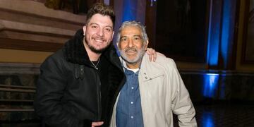 Damián Córdoba, junto a su papá Héctor\u002E