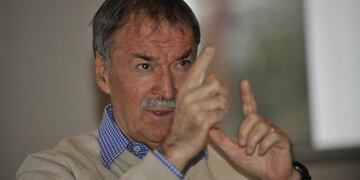 Schiaretti y la reorganizaciu00f3n del peronismo\u002E