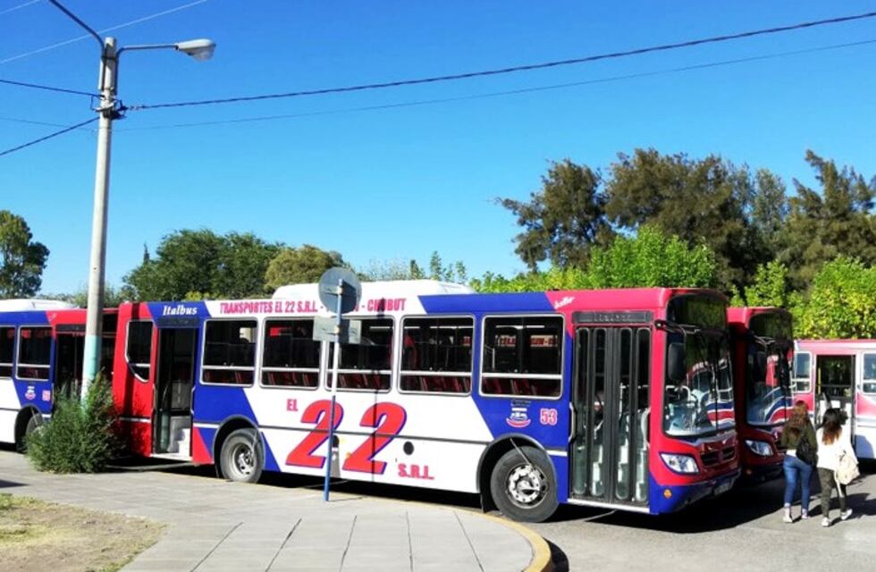 Paro de colectivos en Chubut por falta de pagos en los salarios