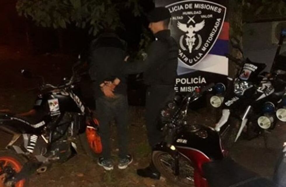 Intentó vender una moto robada y terminó detenido