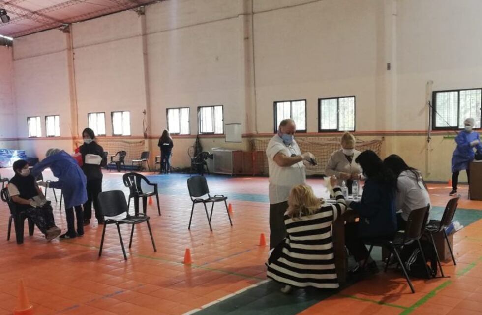 Vacunación antigripal en Carlos Paz: 3067 personas se vacunaron en esta primera etapa