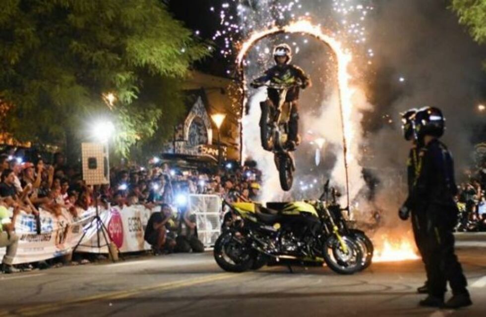 Agua de Oro: accidente en show de motos