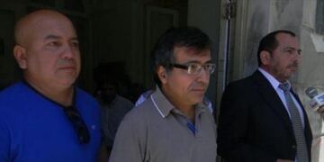 El ex cura Domingo Pacheco (centro) condenado a 13 años de prisión por abuso sexual de menores con acceso carnal\u002E