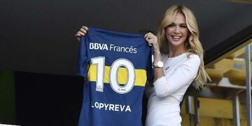 La bella Victoria Lopyreva le hizo un guiño al ex Talleres\u002E