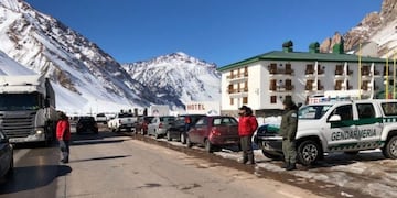 Importante movimiento de vehículos y personas se originó en el paso cristo redentor el fin de semana largo\u002E