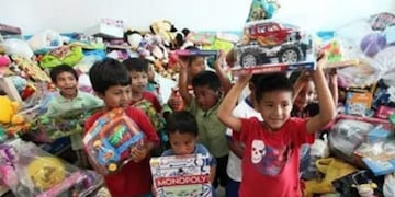 Un juguete, una sonrisa, campaña solidaria impulsada por distintas organizaciones\u002E (Web)\u002E