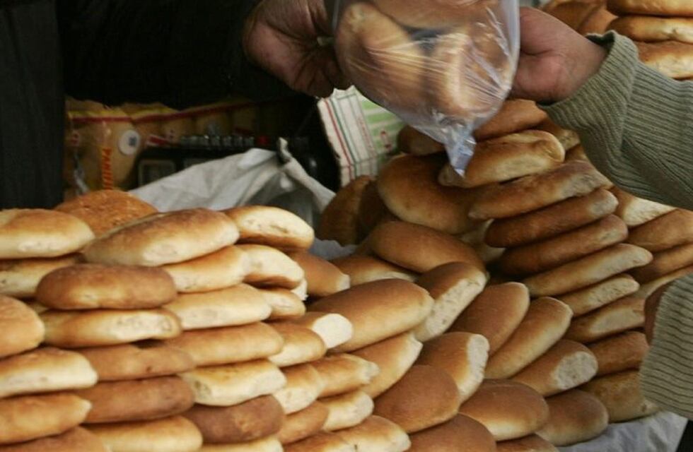 Pidió pan y el vendedor le arrancó un dedo de un mordisco