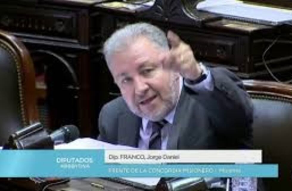 "Esto no es pa' amarillentos, los misioneros somos guapos", dijo el diputado Jorge Franco al despedirse