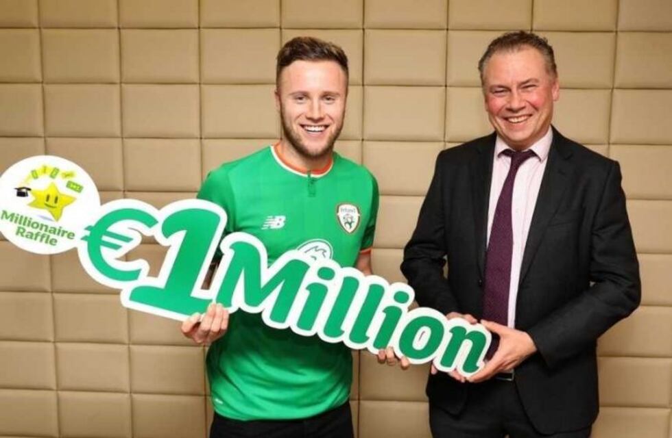 Insólito: Un futbolista ganó un millón de euros en la lotería