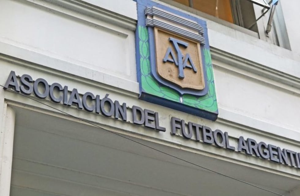 La AFA amplió de cinco a seis el cupo de extranjeros por plantel
