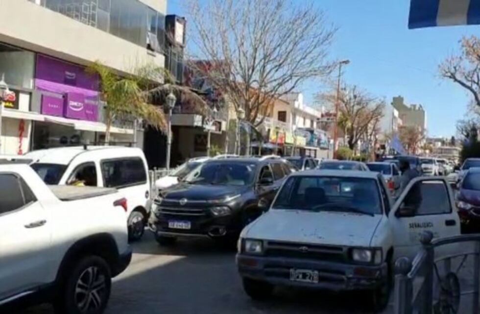 Movilización en Carlos Paz: piden por "la vuelta del turismo en octubre"